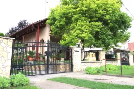 eladó családi ház, Albertirsa