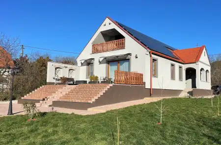eladó családi ház, Gyulakeszi
