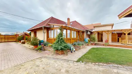 eladó családi ház, Tarcal