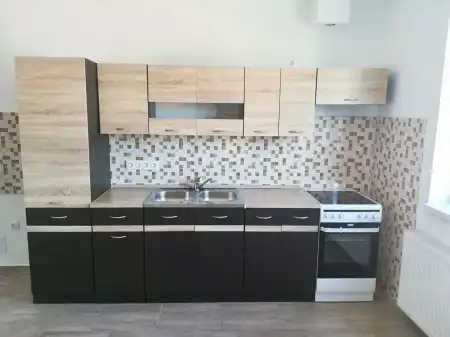 eladó téglalakás, Eger