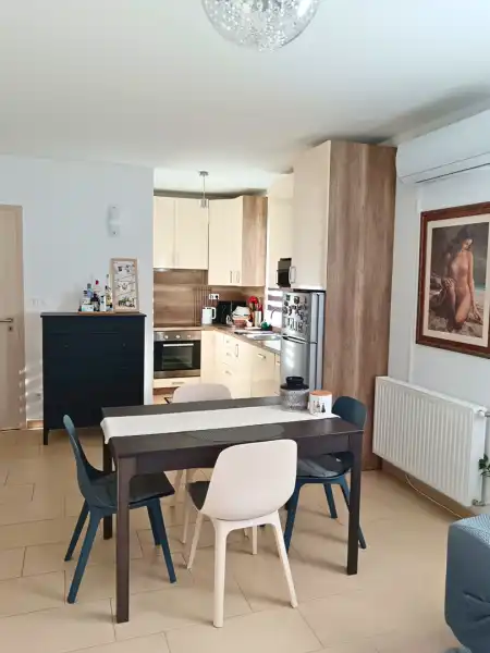 eladó téglalakás, Győr