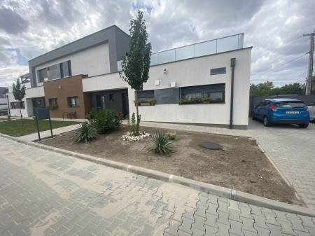 eladó téglalakás, Tata