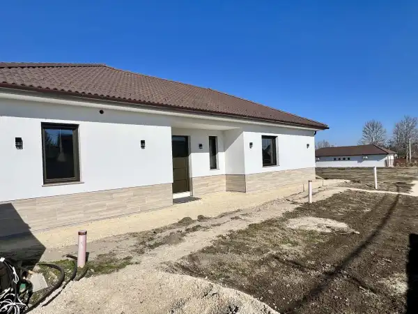 Eladó új építésű családi ház, Dunaföldvár 3 szoba 160 m² 176 M Ft