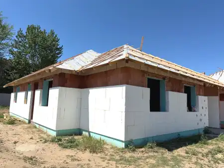 eladó új építésű családi ház, Erdőkertes