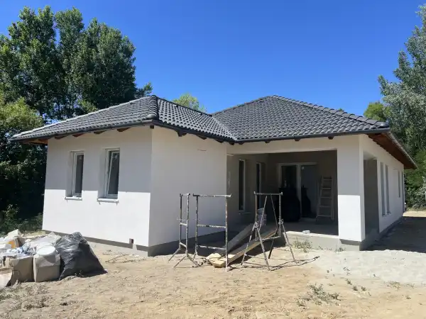 Eladó új építésű családi ház, Veresegyház 5 szoba 144 m² 129.5 M Ft