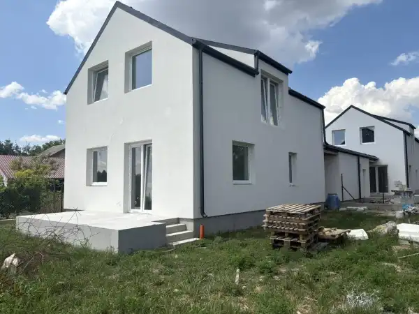 Eladó új építésű ikerház, Szigetszentmárton 5+1 szoba 117 m² 88.9 M Ft
