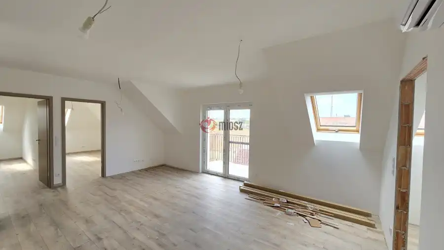 eladó új építésű téglalakás, Paks