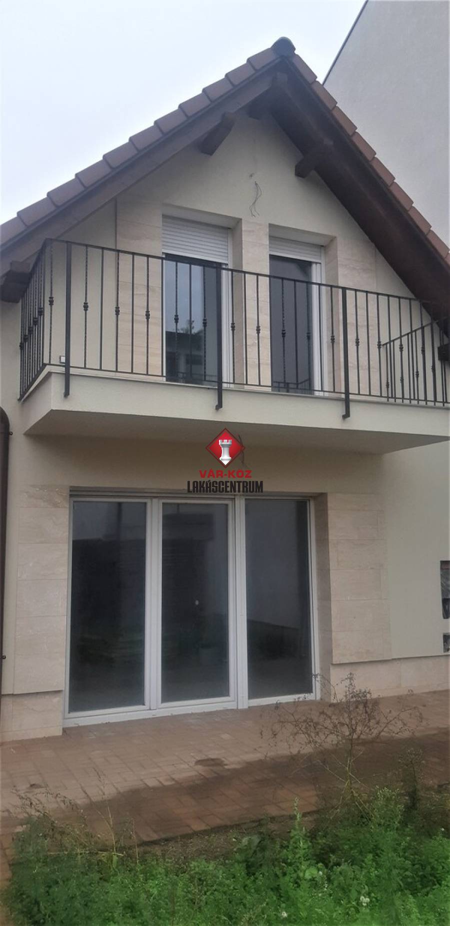 eladó újépítésű családi ház, Budaörs