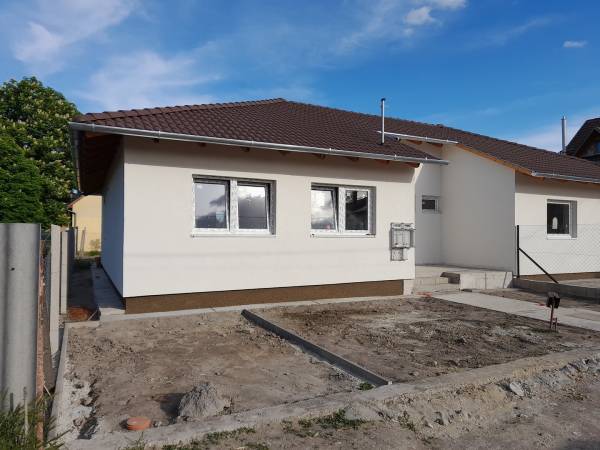 eladó újépítésű ikerház, Kiskunlacháza