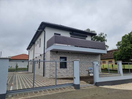 eladó újépítésű téglalakás, Orosháza
