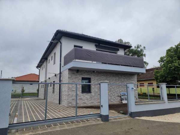 eladó újépítésű téglalakás, Orosháza