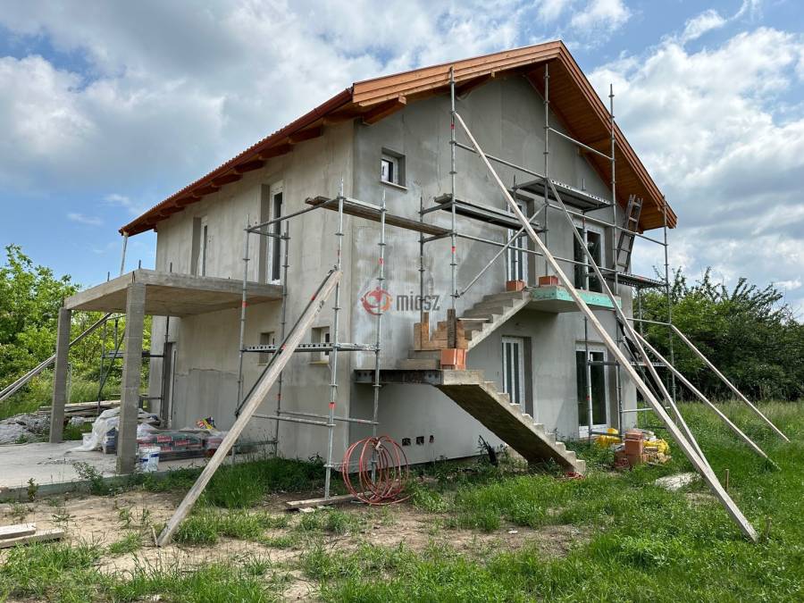 eladó újépítésű téglalakás, Vác