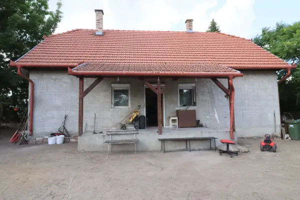 Eladó újszerű családi ház, Albertirsa 2+2 szoba 71 m² 69 M Ft