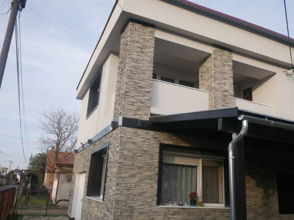 eladó újszerű családi ház, Albertirsa