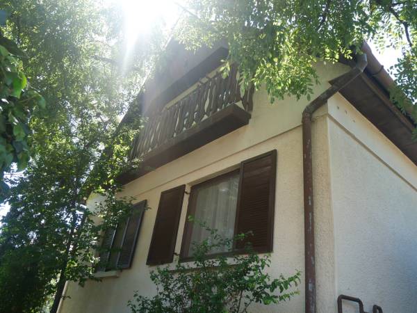 eladó újszerű családi ház, Albertirsa