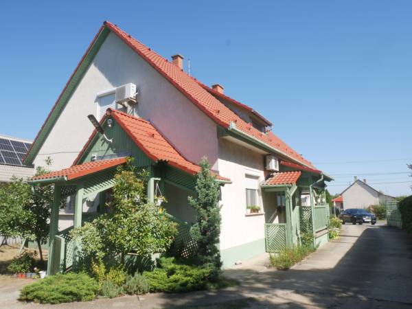 eladó újszerű családi ház, Albertirsa