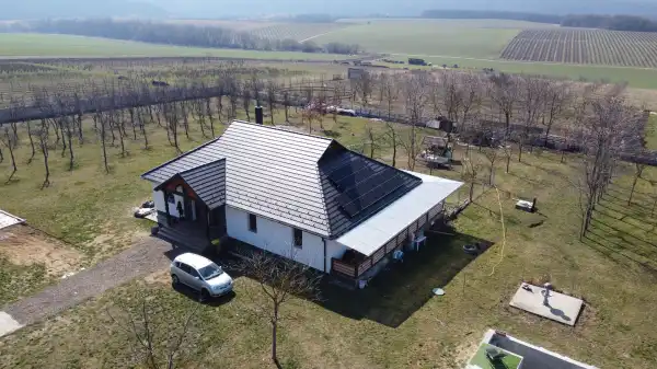 Eladó újszerű családi ház, Berkenye 4 szoba 182 m² 320 M Ft