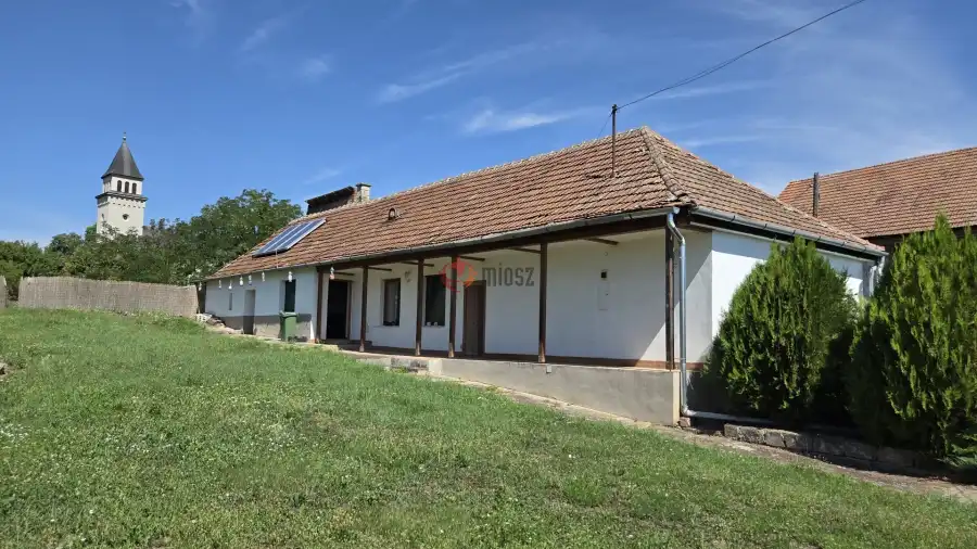 eladó újszerű családi ház, Bodrogkisfalud