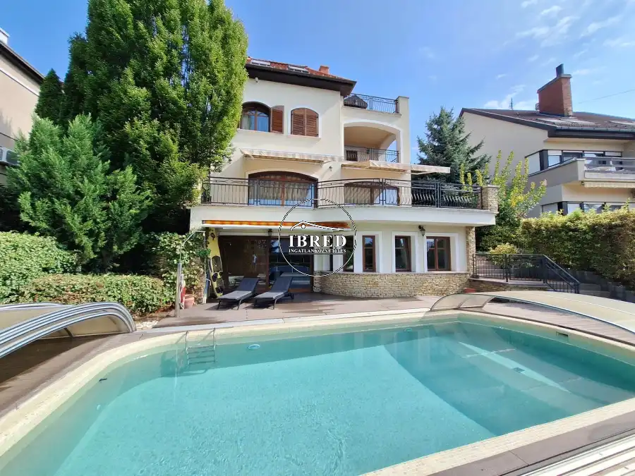 eladó újszerű családi ház, Budapest, XII. kerület