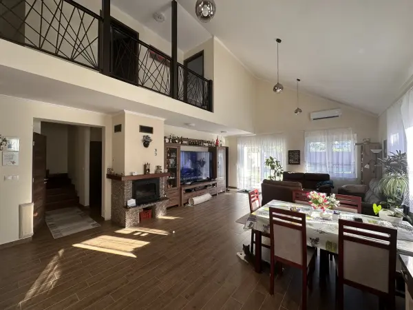 Eladó újszerű családi ház, Eger 5 szoba 187 m² 189 M Ft