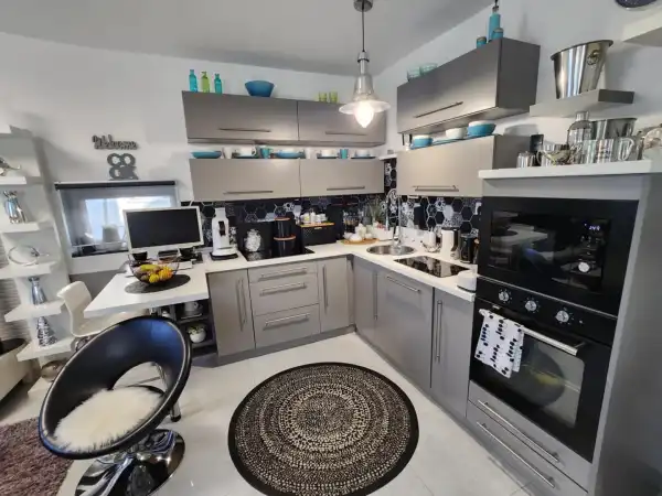 Eladó újszerű családi ház, Érd 3+1 szoba 92 m² 98.5 M Ft