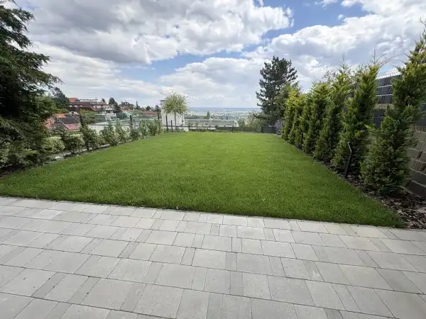 Eladó újszerű ikerház, Budapest, XII. kerület 6 szoba 245 m² 695 M Ft