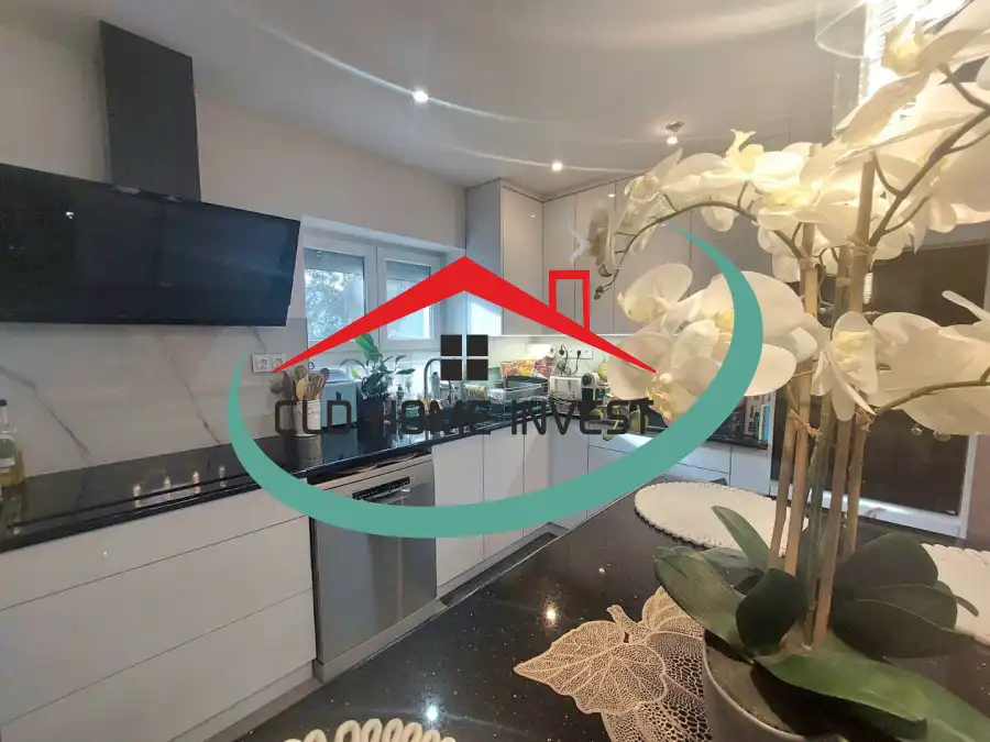 eladó újszerű sorház, Szigethalom