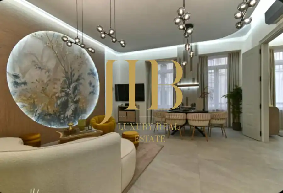 eladó újszerű téglalakás, Budapest, VI. kerület