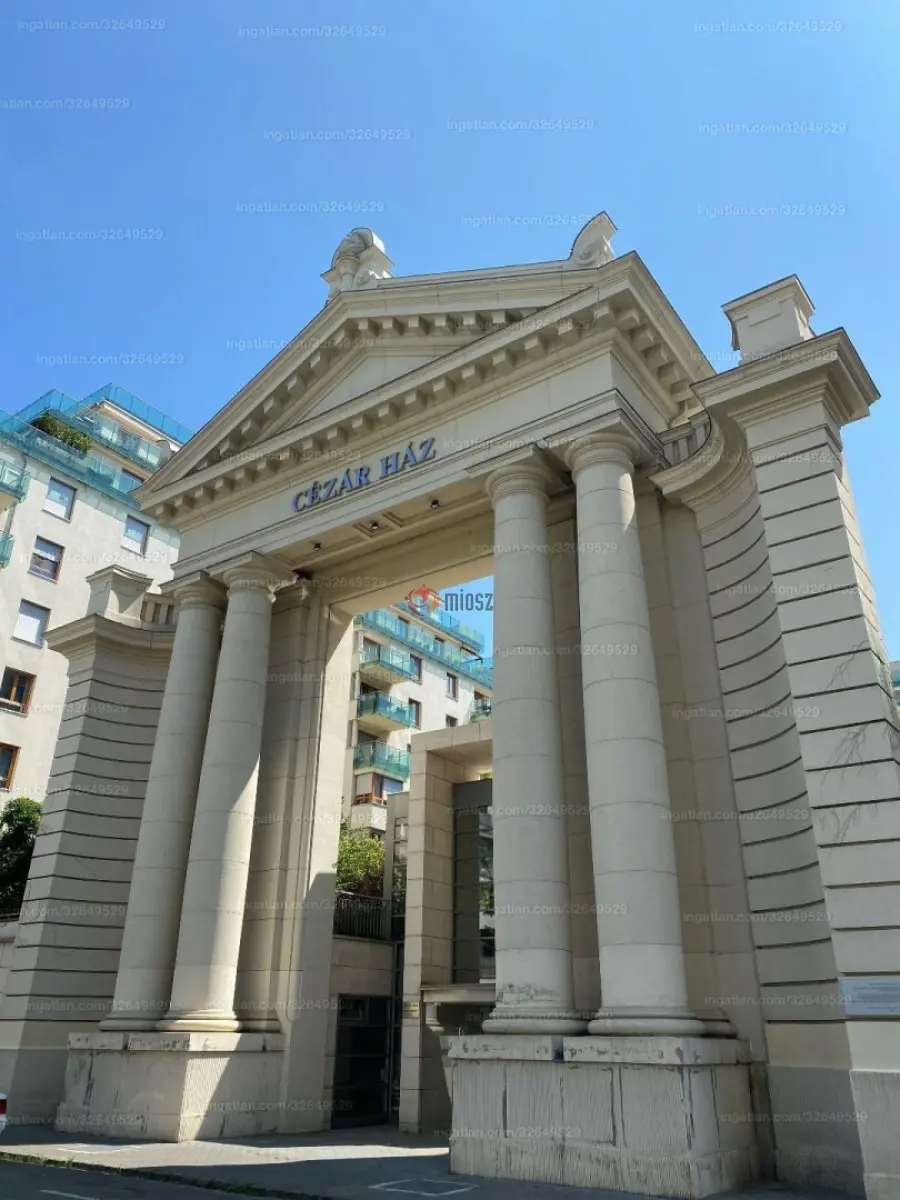 eladó újszerű téglalakás, Budapest, XIII. kerület