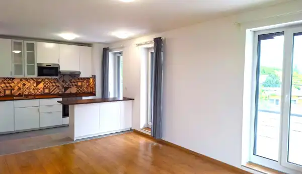 Eladó újszerű téglalakás, Budapest, XIV. kerület 4 szoba 92 m² 185 M Ft
