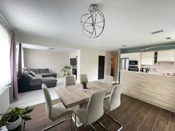 Eladó újszerű téglalakás, Eger 4 szoba 106 m² 93.9 M Ft