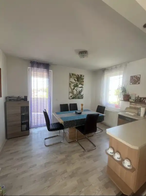 Eladó újszerű téglalakás, Érd 3 szoba 69 m² 85 M Ft