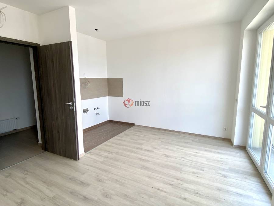 eladó újszerű téglalakás, Kecskemét