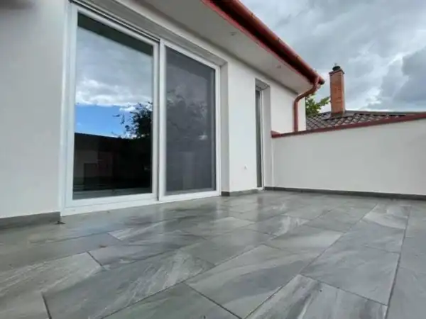Eladó újszerű téglalakás, Keszthely 2 szoba 80 m² 57 M Ft