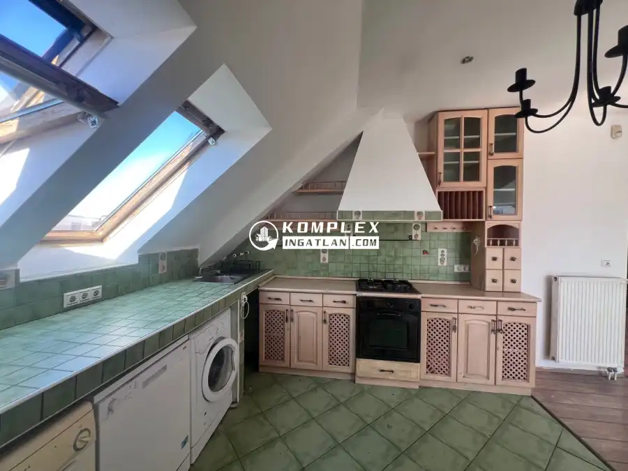 eladó újszerű téglalakás, Tatabánya