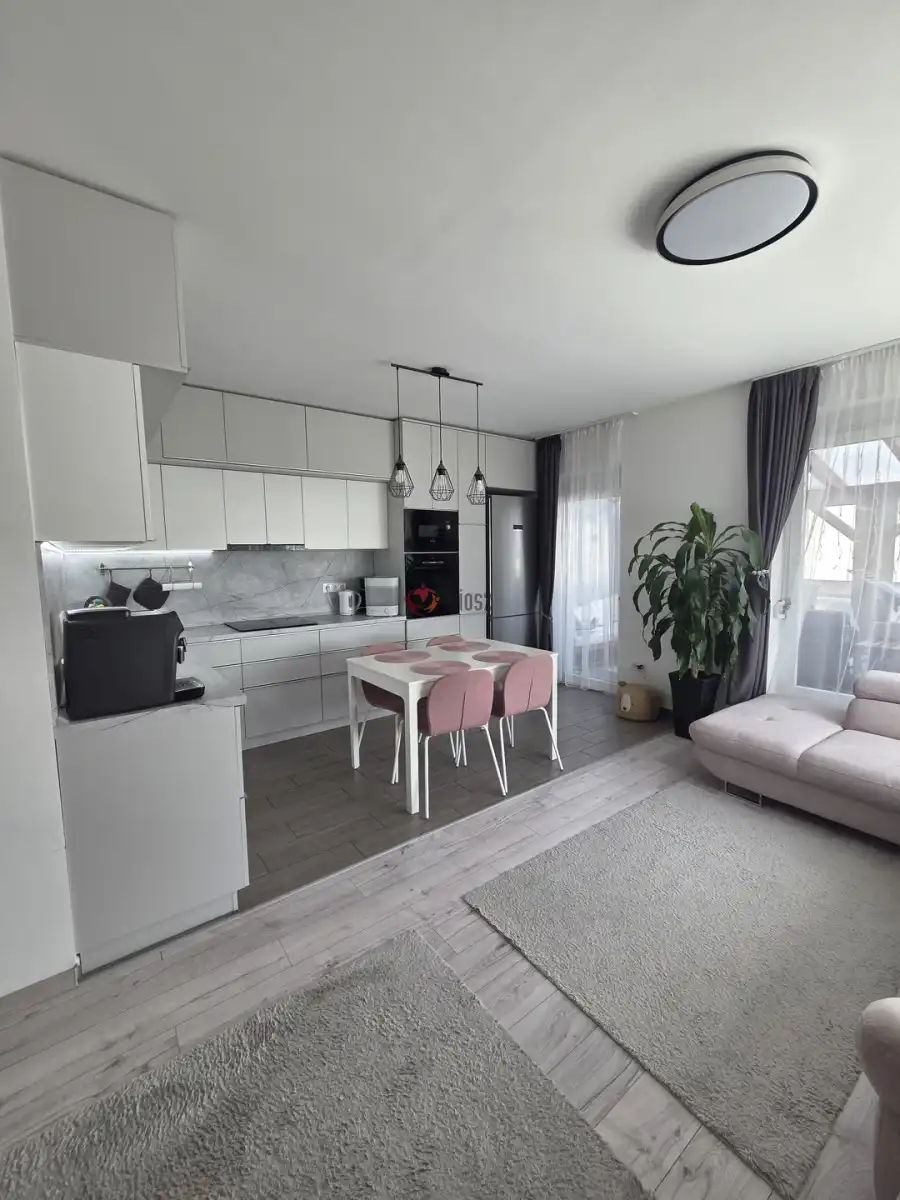 eladó újszerű téglalakás, Teskánd